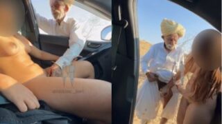Istri Telanjang Beraksi Liar Dengan Pria Rajasthan Di Alam Terbuka