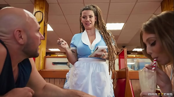Lucy Foxx Dan Indica Flower: Petualangan Panas Di Diner Dengan Diskon Eksklusif