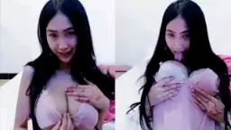 Awcece Live Di Bling2, Jilat Uting Sampai Basah