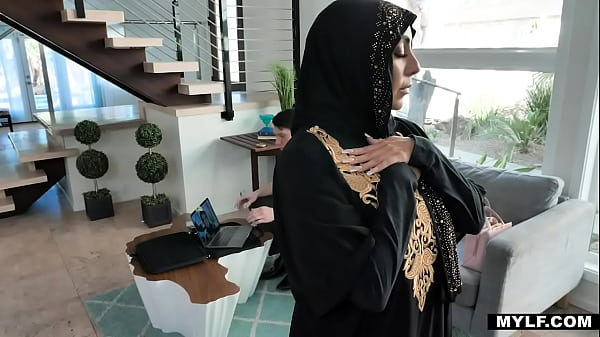 Kylie Kingston Selalu Takut Mengakui Hasrat Terlarangnya, Apalagi Dengan Iman Yang Begitu Kuat Membelenggu Nafsunya.