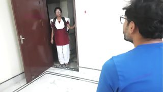 Cewek Bengali Lugu Digebukin Sama Orang Asing Di Jalanan