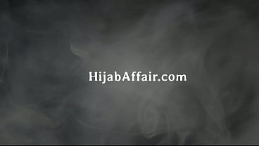 Ibu Tiri Arab Kira Kontolku Lampu, Sampe Ujungnya Basah Kena Muncrat.