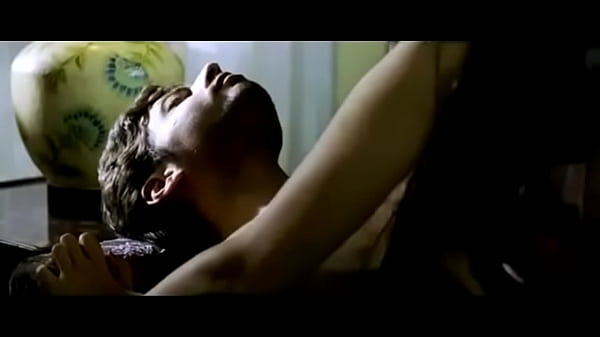 Adegan Panas Dan Bikin Ngilu Di Film Hindi