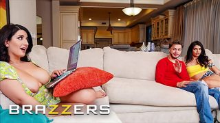 Sarah Arab Penggoda, Gebet Pacar Temen Sekamar, Ngewe Panas-panas Diam-diam! – Brazzers