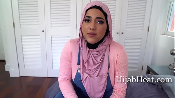 Gemuk Arab Stepsis Bikin Gue Ngarep Hummus, Tapi Malah Pengen Coli