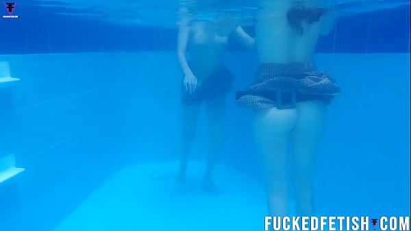 Yessica Bunny Dan Helen Bintang Cabul Seksi Duet Di Kolam Renang Bikin Basah