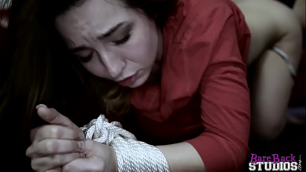 Bambi Brooks Ngentot Anak Tiri Sampai Meringis