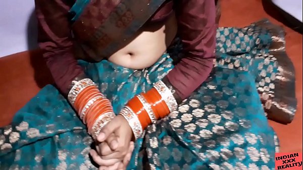 Ibu Tiri India Selatan Lagi Ngentot Sama Anak Tiri Saat Malam Ulang Tahun Pernikahan, Bagian 1.