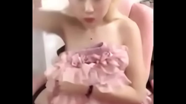 Gadis Cina Panas Banget, Bikin Ngiler Minta Digebukin.