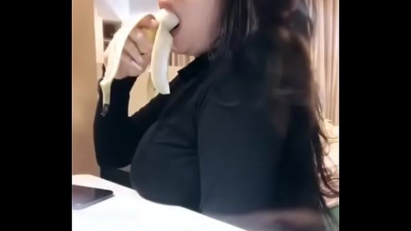 Monica Adhea, Cewek Model Indo, Bibir Merah Basah Kenceng Ngewe Mulut Panas Bikin Makin Horny.