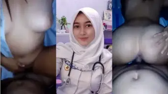 Dokter Cantik Ngewe Sambil Nungging, Enak Banget