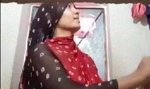 Video Mandi Telanjang Bhabhi Desa Yang Seksi, Bikin Makin Panas