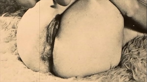 Cerita Rahasia Ibu-ibu Horny Vintage Sendirian Di Rumah, Siap Digoda