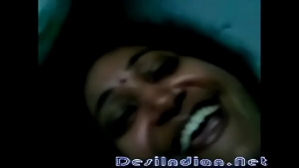 Desi Montok Seksi, Tante Telugu Bikin Ngilu