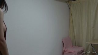 Mandi Dan Ganti Baju, Cewek Jepang Cantik Dengan Payudara Montok Dan Memek Berbulu Lepas Baju Cheongsam, Mandi, Lalu Pakai Lingerie Seksi.