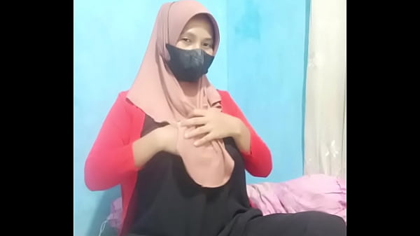 Gadis Hijab Colmek Pakai Dildo Sampe Crot Keluar, Nikmatnya Kebangetan.