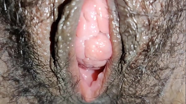 Desi Bhabhi Ki Chut Garam Aur Mast Hai