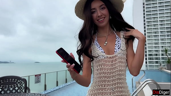 Libas Abis! Blanca Spanyol Sange Berat Pengen Nyobain Kontol Putih Rusia Pas Liburan.