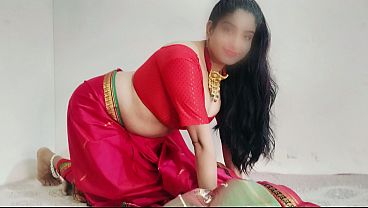 Bini Tetangga Montok Pake Sari Merah, Crotnya Basah Kena Goyangin, Suara Desah Desi Bikin Makin Horny.