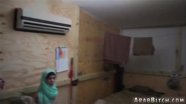 Arab Pertama Kali Ngentot Di Lubang Belakang, Operasi Kontol Lari-larian!