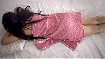 Nri Cewek Dipegang-pegang Pantatnya Sama Pelayan, Terus Ditusuk Memek Sampai Muncrat, Pantat Gede Naikkin Gairah.