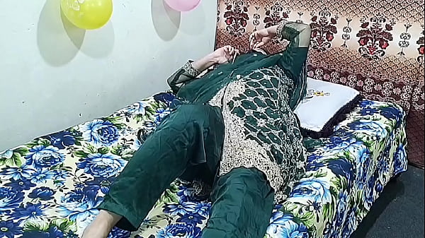 Seorang Ibu Rumah Tangga India Panggil Bocah Muda, Lalu Digebukin Habis-habisan, Suara Hindi Panas Bikin Makin Liar.