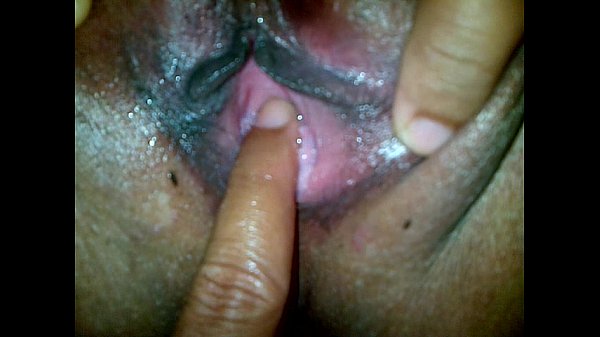 Mami Hot Indonesia, Pantat Gede Dan Memek Basah, Dijabarin Empat Jari, Digenjot Sampe Meraung.