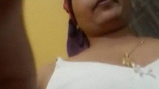 Bhopal Aunty Nude Tease Selfie Show Video