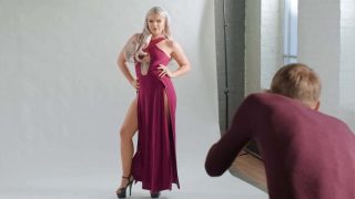Tukang Model Paling Seksi Digarap Abis-abisan Sama Kru Film Dewasa