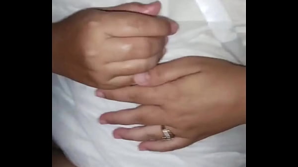 Istri Tetangga Merengek Minta Dikocok Dalem