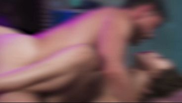 Video Dewasa – Cewek Rusia Brunette Cantik Pakai Stoking Ikat Pinggang Nikmati Kontol Besar Di Semua Posisi Erotis