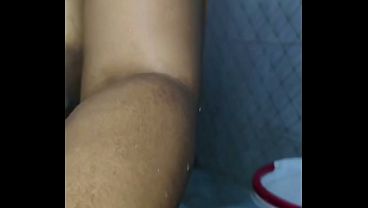 Ibu Tiri Desi India Mandi, Video Mms Kamera Tersembunyi, Istri Beneran Lagi Mandi.