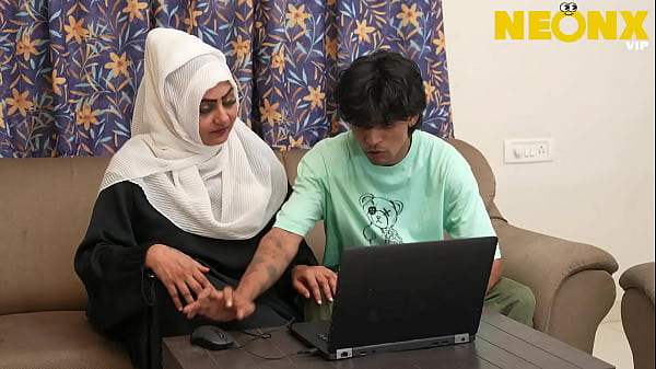 Hijab Cewek Kena Grebek Bokep Sama Kakak Tiri Lagi Colmek