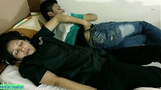 Ngeseks Bareng Kakak Tiri Di Ranjang! Suara Hindi Bikin Makin Nafsu!